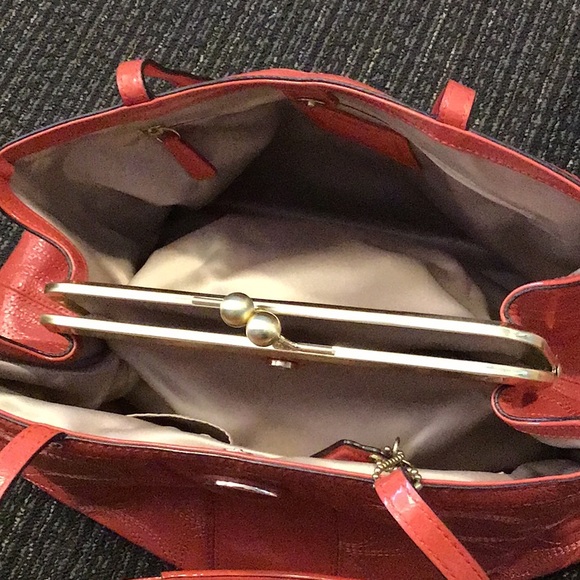 ✅✅✅Authenticate large Coach satchel✅✅✅ - Picture 3 of 6